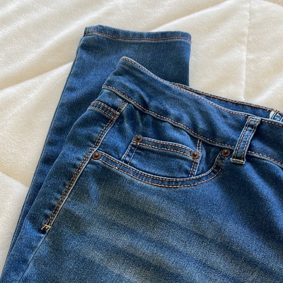 SO Juniors' Easy Dressing High-Rise Jeggings Size 15 R - Picture 3 of 9